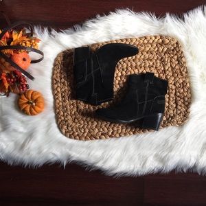 Vince Camuto Black Suede Booties Sz 7.5